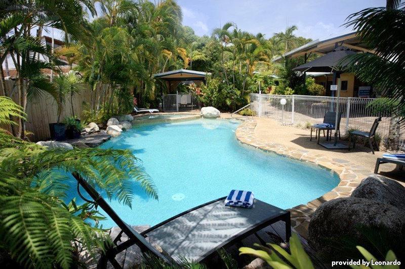 Lazy Lizard Motor Inn Port Douglas Exterior photo