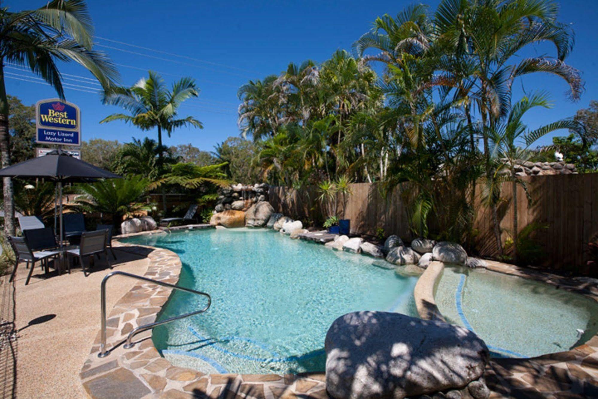 Lazy Lizard Motor Inn Port Douglas Exterior photo